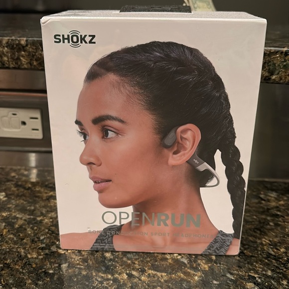 Shokz OpenRun Headphones - Picture 1 of 3
